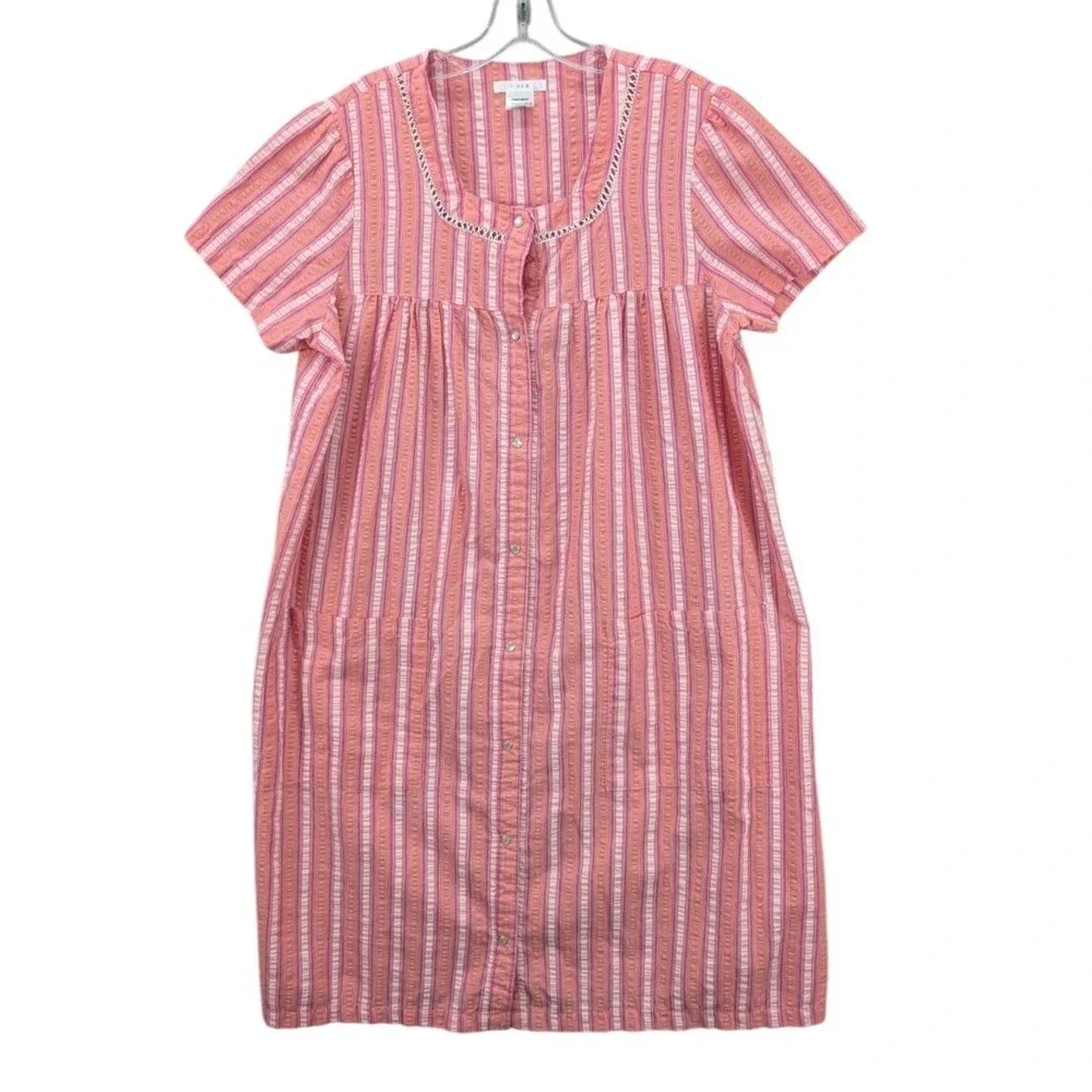 PINK K Women's Pearl‎ Snap Front Seersucker Nightgown Size M Striped Loungewear